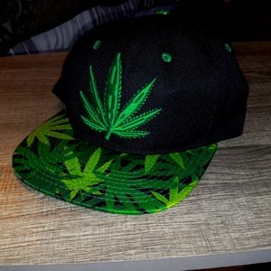 Graphic leaf hat